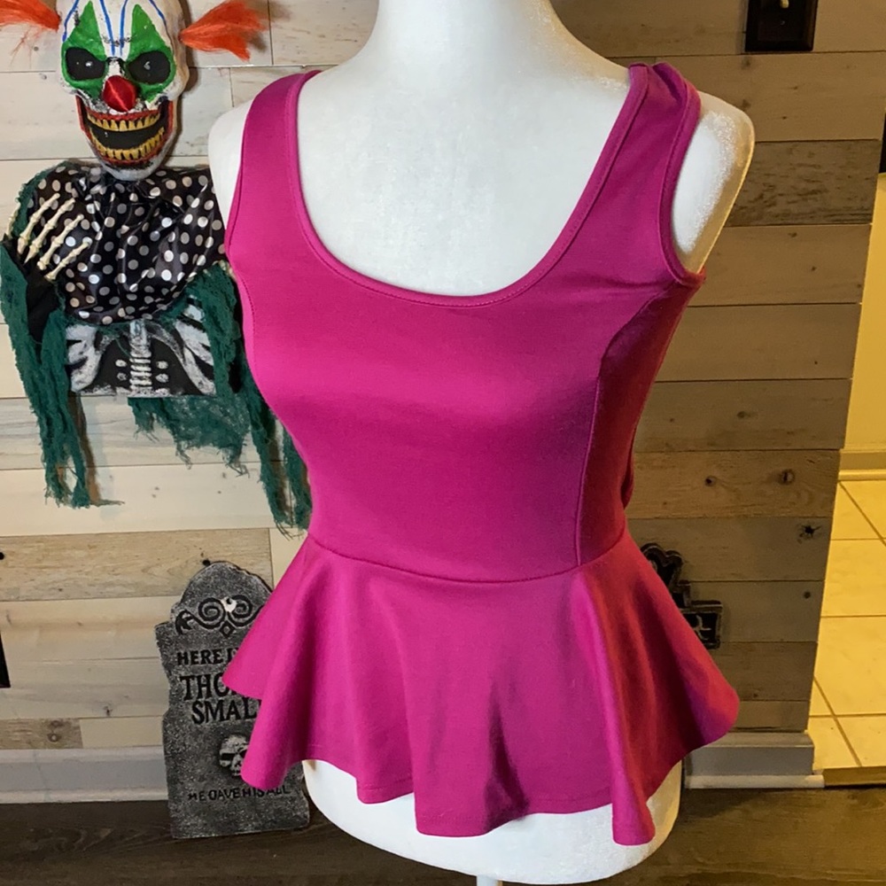 Pink open back top💕 - Picture 3 of 7